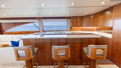 CE 10 2016 Viking 80 Convertible 