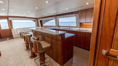 CE 11 2016 Viking 80 Convertible 