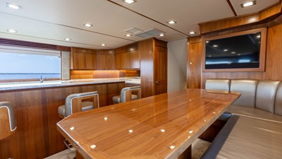CE 13 2016 Viking 80 Convertible 