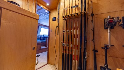 CE 15 2016 Viking 80 Convertible 