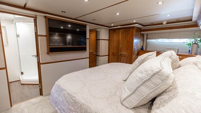 CE 26 2016 Viking 80 Convertible 