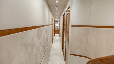 CE 29 2016 Viking 80 Convertible 