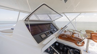 CE 48 2016 Viking 80 Convertible 