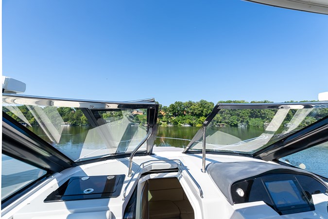 Walkthrough  windshield