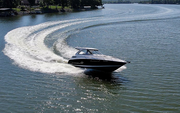 2019 Regal 35 Sport Coupe underway