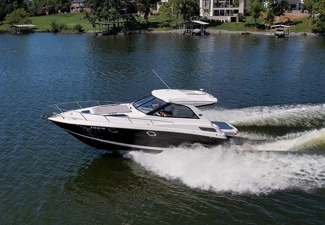 2019 Regal 35 Sport Coupe underway