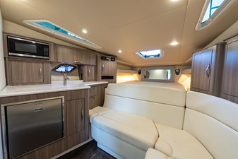 ENDLESS SUMMER 8 Galley/Salon