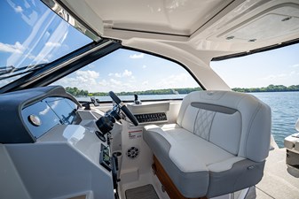ENDLESS SUMMER 23 Helm area