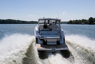 ENDLESS SUMMER 49 Stern profile