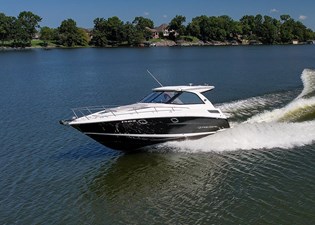 ENDLESS SUMMER 63 2019 Regal 35 Sport Coupe underway