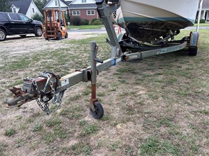 21' Grady White 2001 208 Adventure 7 
