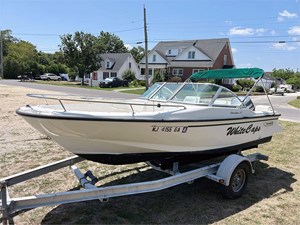 17' Boston Whaler 1996 Dauntless 1 