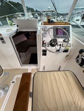 WAHINE 13 Helm and Companionway