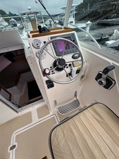 WAHINE 12 Helm Detail