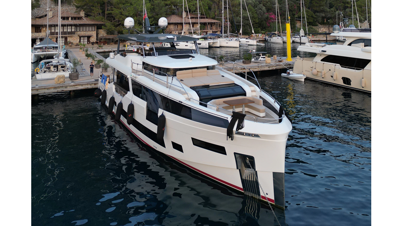 HELIOPHILIA - Yates en venta