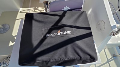MANDEVILLA 23 Blackstone flat top grill