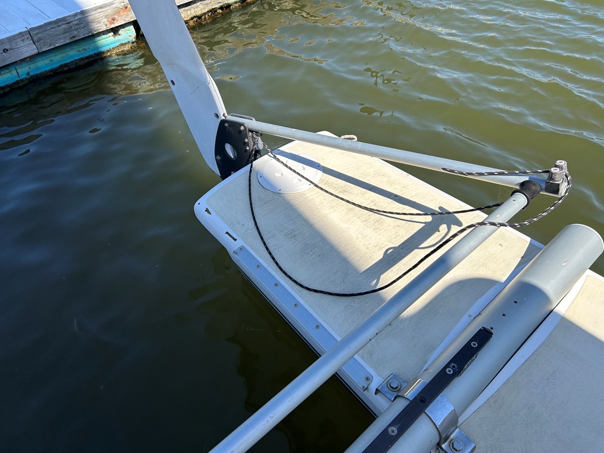 KICK-UP RUDDERS (PORTSIDE)