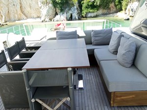 La Isla 24 