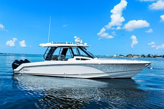 UNPLUGGED 41 Stbd profile