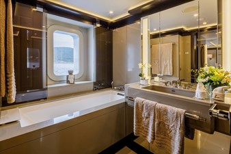 LADY VERA 23 