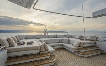 LADY VERA 43 