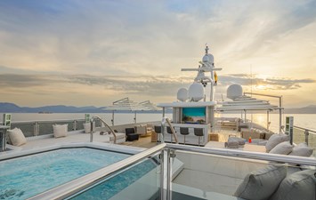LADY VERA 44 
