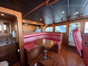 ADAIR 8 Pilothouse