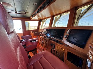 ADAIR 9 Pilothouse