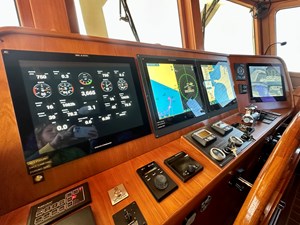 ADAIR 10 Pilothouse