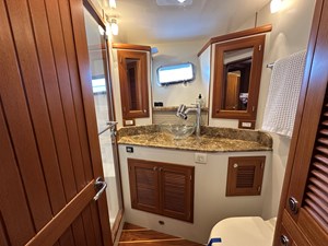 ADAIR 15 Master Ensuite