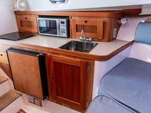 BATTENDOWN 13 Galley