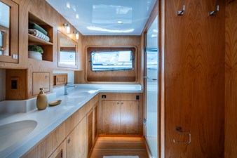 MER-SEA 15 Ensuite Master Head