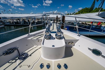 MER-SEA 29 Pulpit With Double Windlasses and Watertight Hatch To Divided Chainlocker