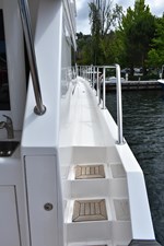 64 Ocean Alexander  57 