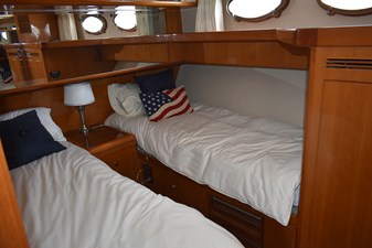 64 Ocean Alexander  36 