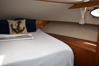 64 Ocean Alexander  43 