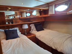 64 Ocean Alexander  38 