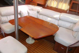THUMPER 17 Salon Dinette