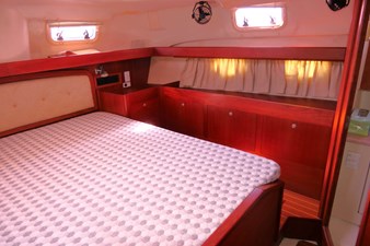 THUMPER 34 Master Cabin Port