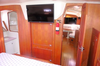 THUMPER 36 Master Cabin Fwd
