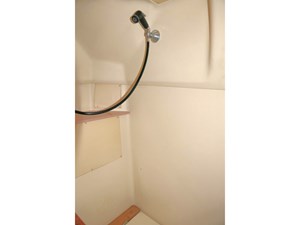 THUMPER 41 Master Shower