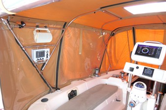 THUMPER 48 Cockpit Covered Port