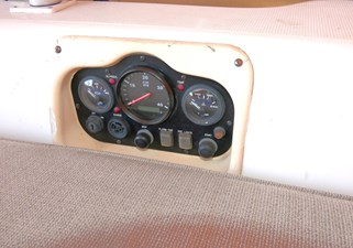 THUMPER 49 Engine Panel