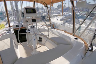THUMPER 53 Cockpit Fwd