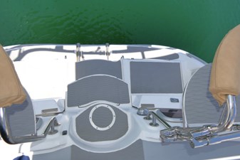 THUMPER 65 Transom swim Platform