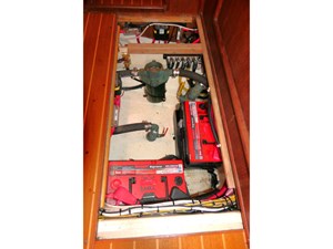 THUMPER 84 Engine & Gen Strarter Batteries