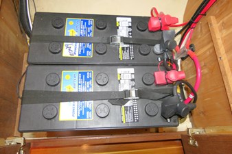 THUMPER 86 House Battery Bank