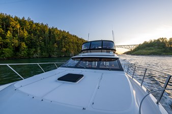 Bella Luna  44 