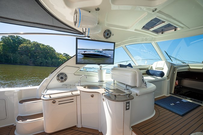 Cockpit wetbar