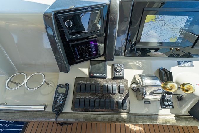Helm electronics